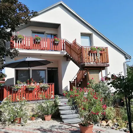 Apartment Mimi Vendeghaz *